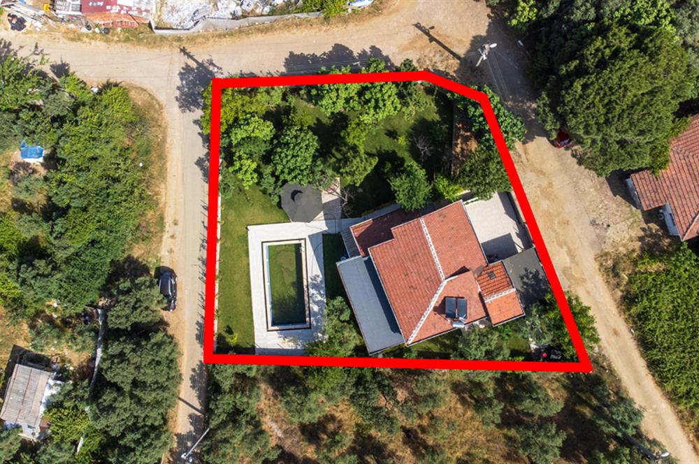 C21 Cius;Armutlu Karşıyaka Muhteşem Manzaralı Villa(Arsa 991m2)