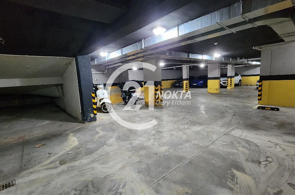 CADDEBOSTAN ÖMERPAŞADA  YILLIK BİNADA 3+1 135 m2 BOŞ DAİRE