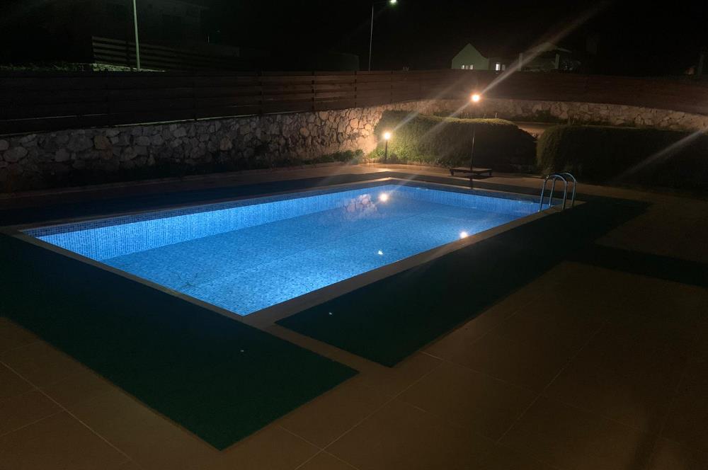 Girne çatalköyde günlük kiralık 3+1 villa