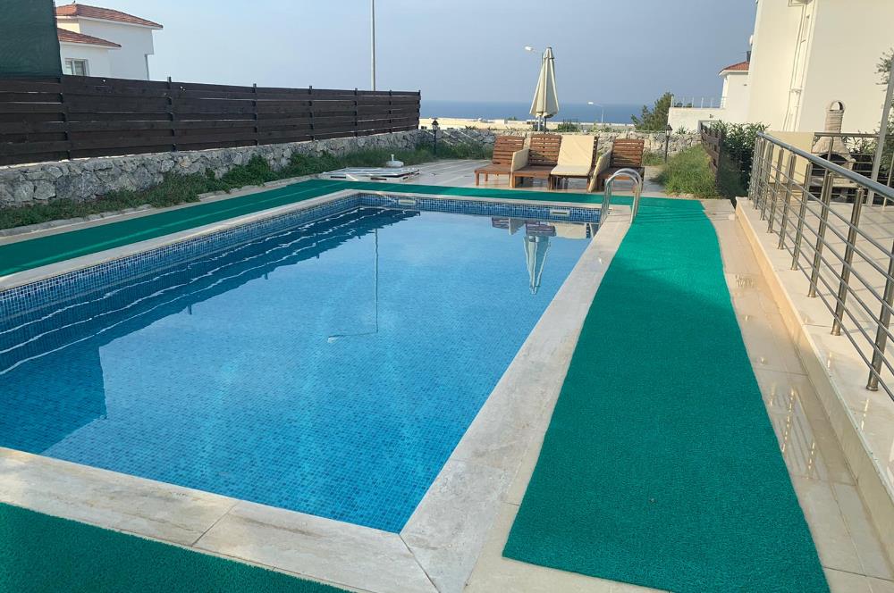 Girne çatalköyde günlük kiralık 3+1 villa