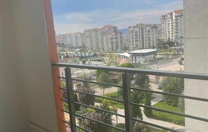 LÜKS VE GENİŞ 3+1 DAİRE (DOĞUKENT CADDESİNDE)