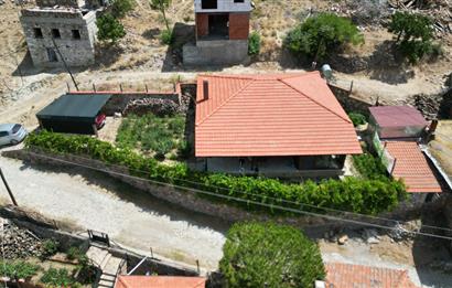 Burhaniye Avunduk’ta, Körfez Manzaralı, Satılık, Özel Yapım Taş Köy Evi