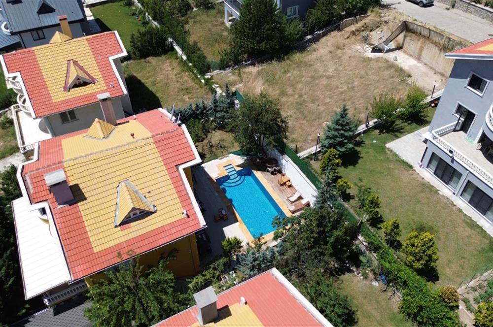 ÇANKAYA ALACAATLIDA HAVUZLU TAM MÜSTAKİL 5+2 SATILIK VİLLA