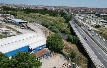 C21; LBURGAZ OLD INDUSTRIAL E5 FACADE 3 FLOOR SHOP FOR SALE AS ASSIGNMENT