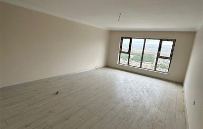 LÜKS VE GENİŞ 3+1 DAİRE (DOĞUKENT CADDESİNDE)