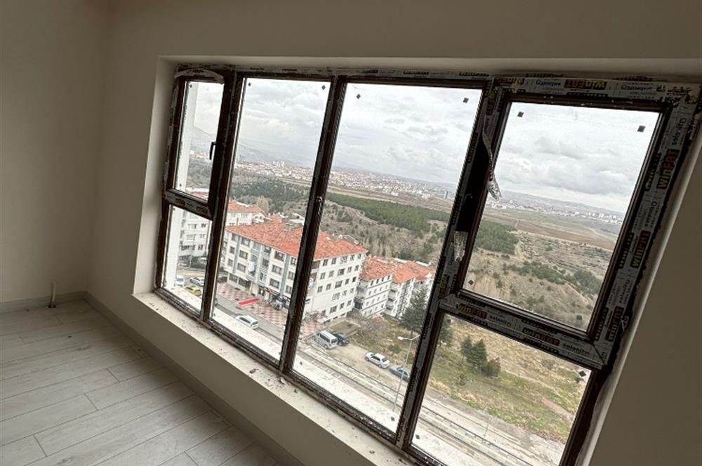 LÜKS VE GENİŞ 3+1 DAİRE (DOĞUKENT CADDESİNDE)