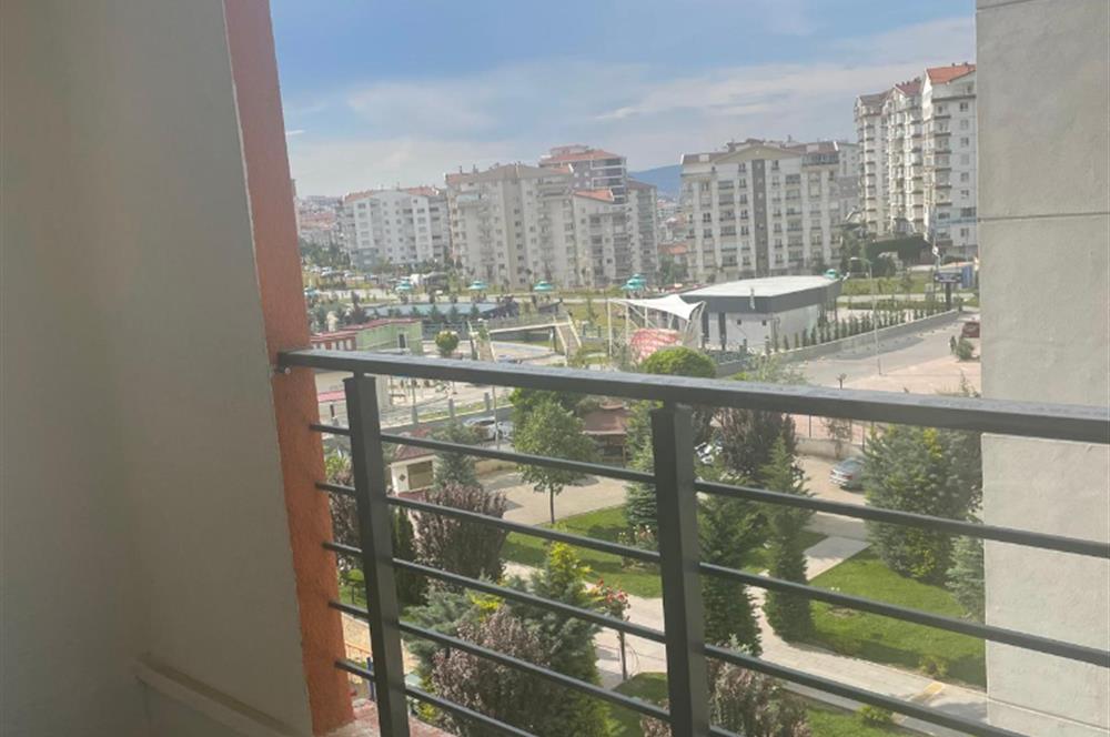 LÜKS VE GENİŞ 3+1 DAİRE (DOĞUKENT CADDESİNDE)