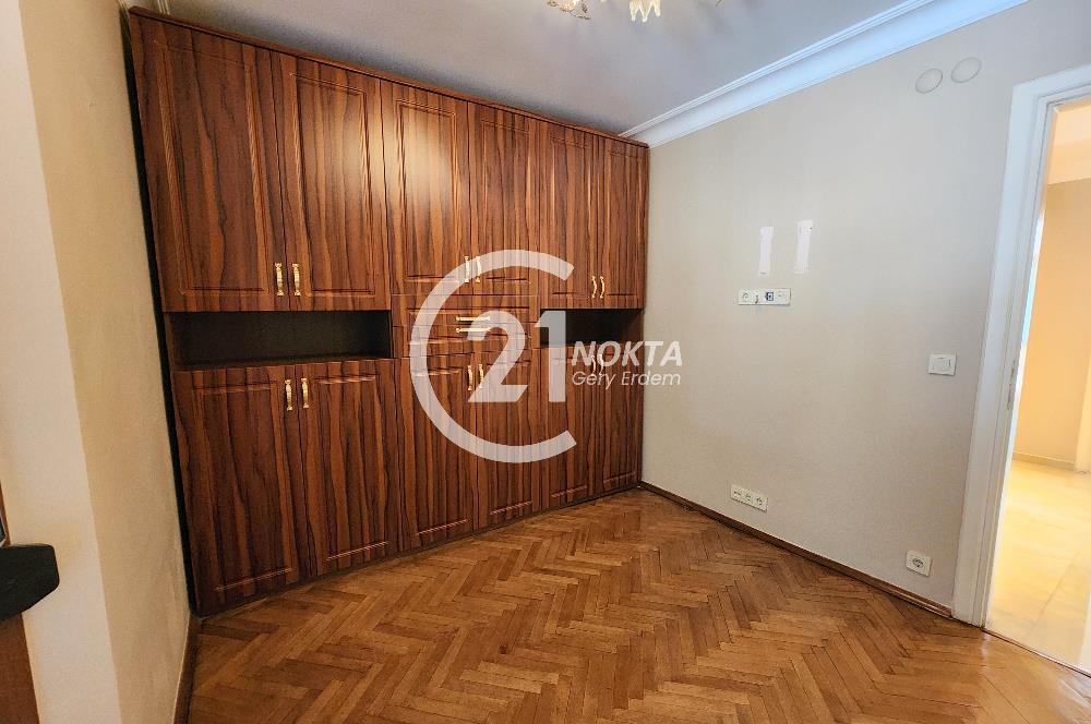 SUADİYE BAĞDAT CADDESİNDE GÜVENLİKLİ DEPREM RAPORLU 4+1 190 m2