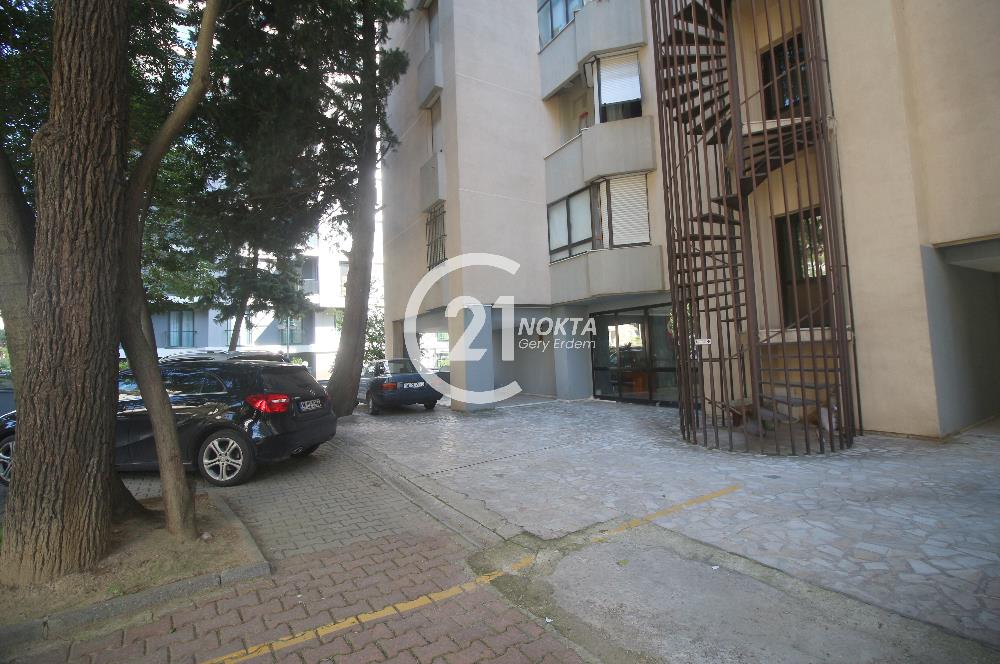 SUADİYE BAĞDAT CADDESİNDE GÜVENLİKLİ DEPREM RAPORLU 4+1 190 m2