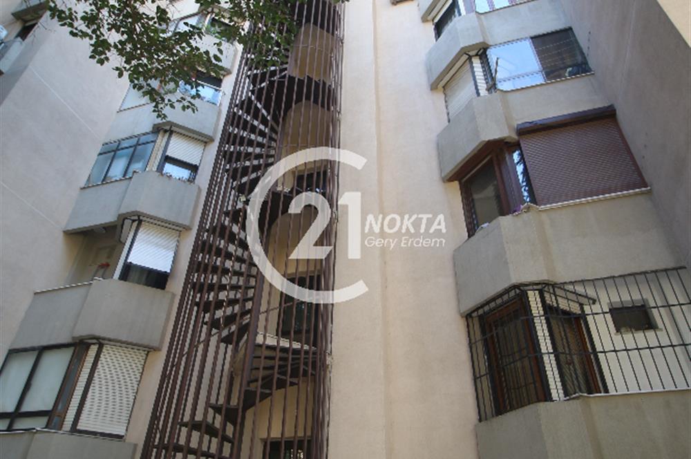 SUADİYE BAĞDAT CADDESİNDE GÜVENLİKLİ DEPREM RAPORLU 4+1 190 m2