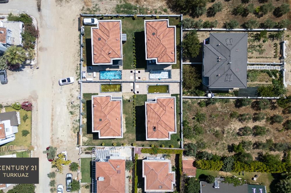 Kuşadası Siteler Bölgesinde Denize 900 Metre Uzaklıkta Özel Havuzlu Villa