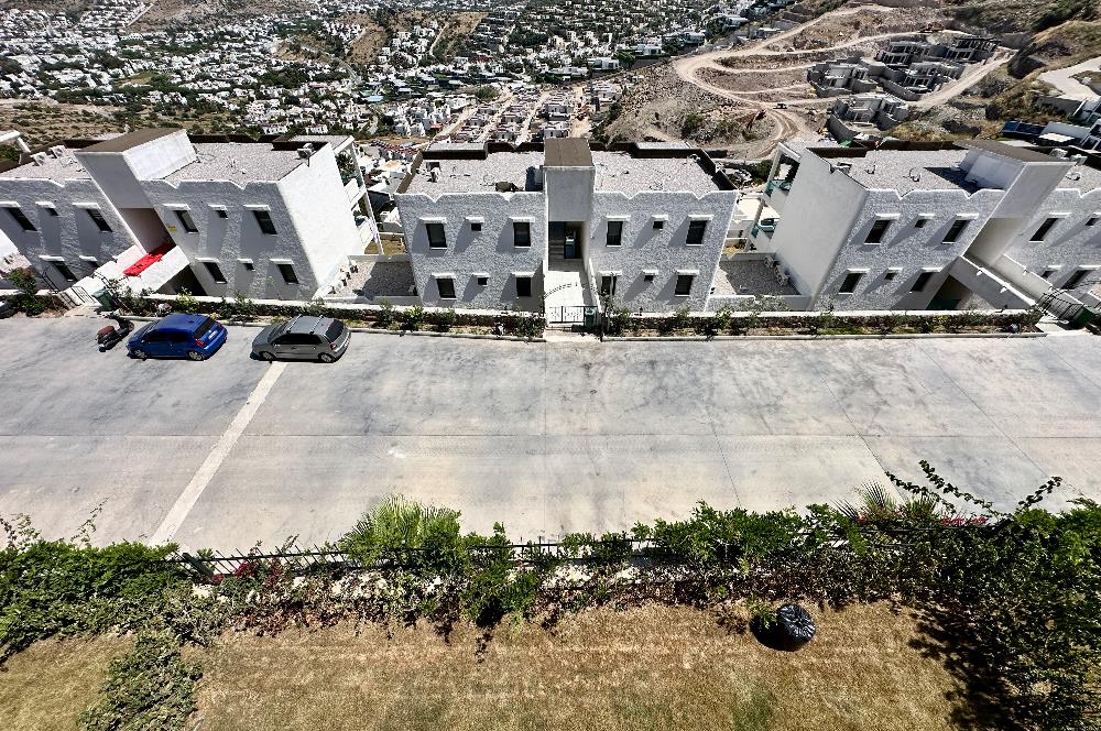 Bodrum Gündoğan Bölgesinde Satılık 2+1 Deniz Manzaralı Daire