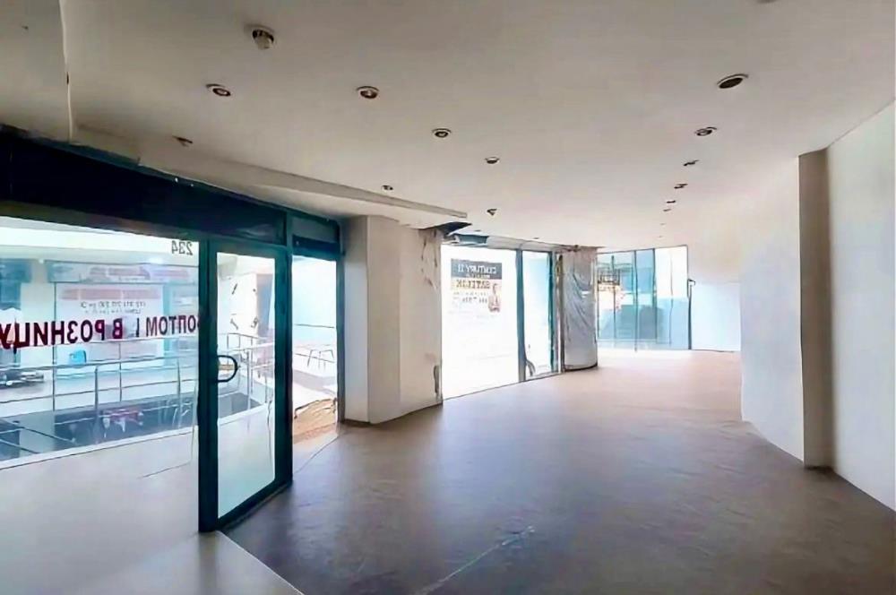 C21 Efkan Baştürk'ten Laleli Galeria Avm'de Satılık 100M2 Dükkan