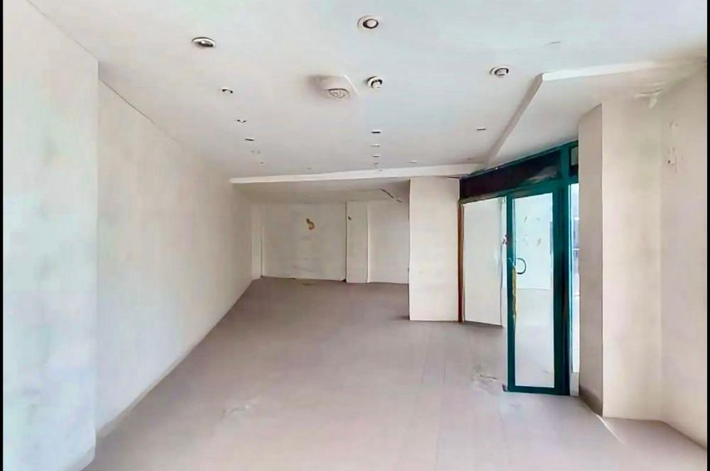 C21 Efkan Baştürk'ten Laleli Galeria Avm'de Satılık 100M2 Dükkan