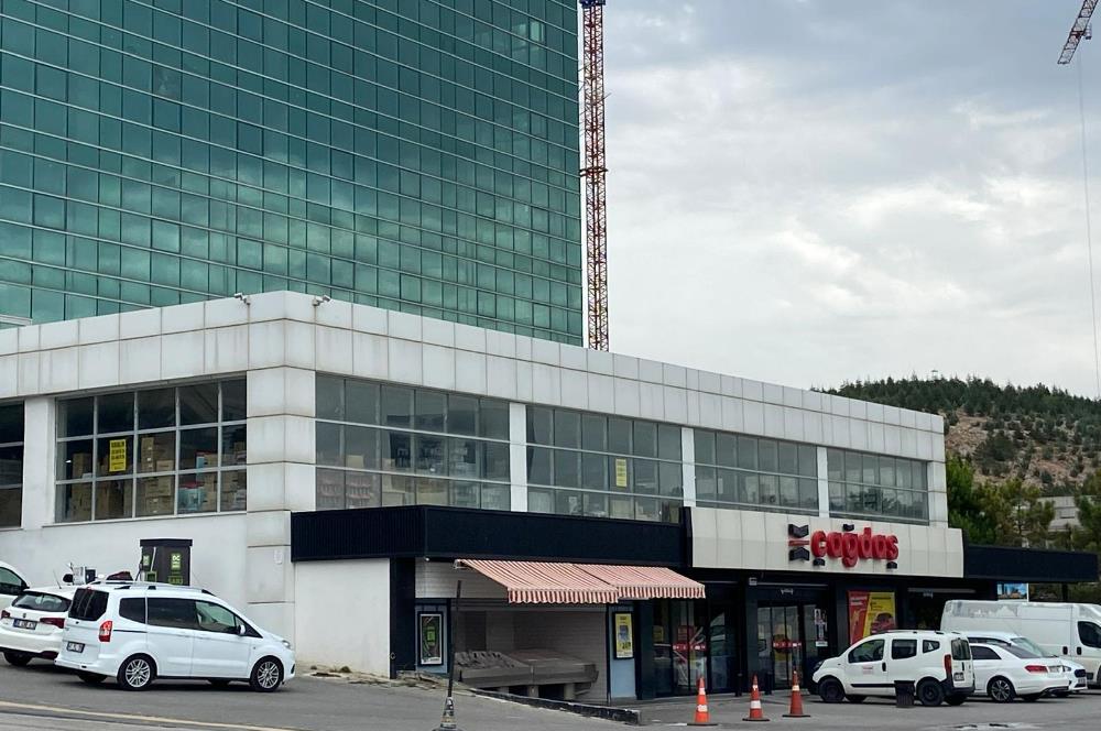 Eskişehir Yolu Üzeri Emsalsiz Kiralık Plaza Katı