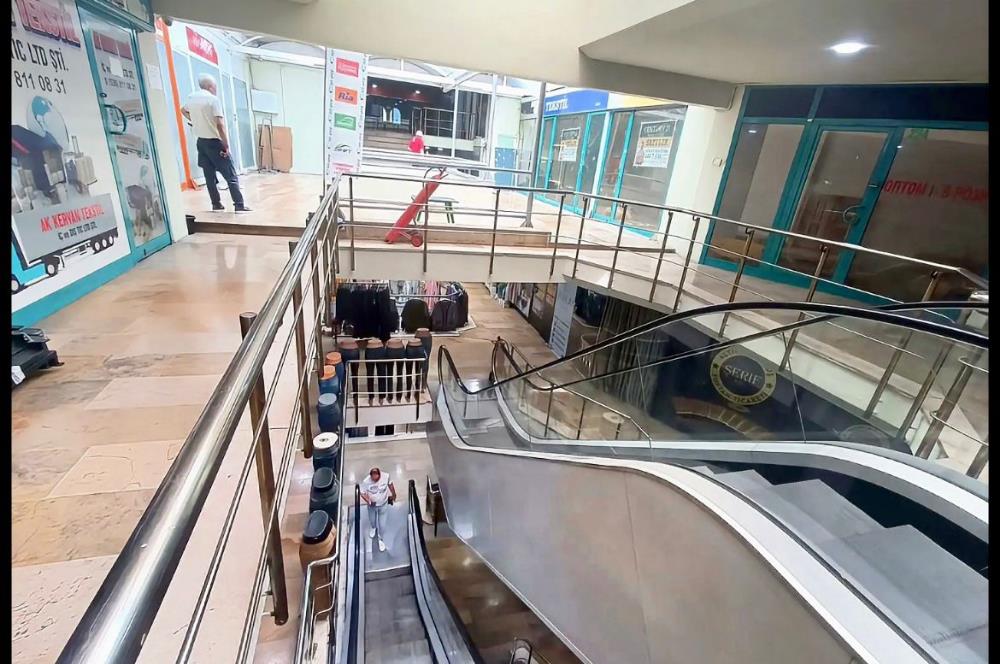 C21 Efkan Baştürk'ten Laleli Galeria Avm'de Satılık 100M2 Dükkan