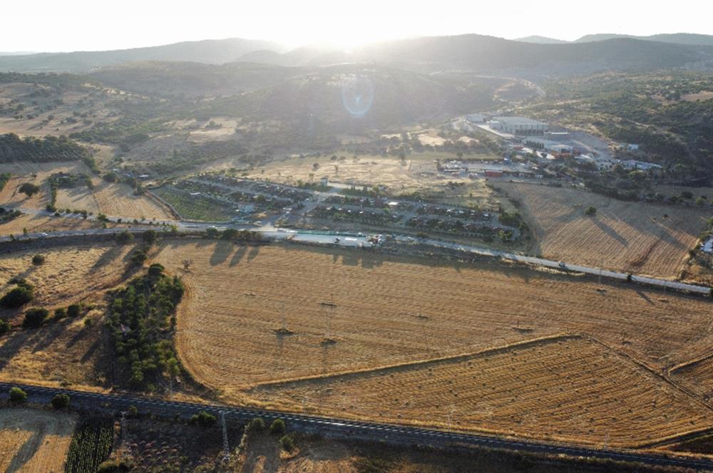 C21 LOCA'DAN BALIKESİR ANAYOLU'NDA 47 DÖNÜM SATILIK TARLA