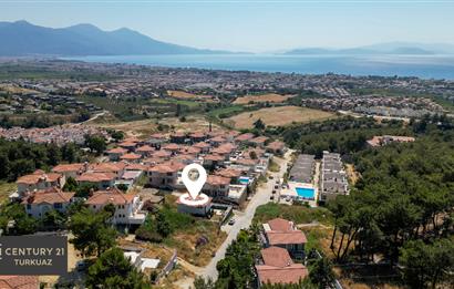 Kuşadası Soğucakta Muhteşem Deniz Manzaralı Özel Havuzlu  4+1 Villa