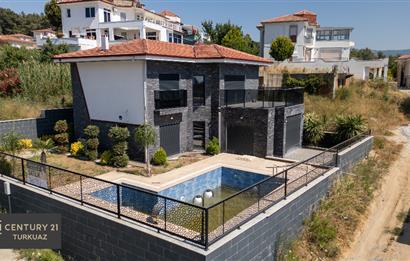 Kuşadası Soğucakta Muhteşem Deniz Manzaralı Özel Havuzlu  4+1 Villa