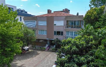 Bostancı Sahil Parselinde Satılık 5+1 190 m2 net Daire