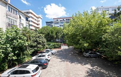 Bostancı Sahil Parselinde Satılık 5+1 190 m2 net Daire