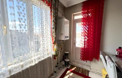 C21 BAL'DAN TEKNİK LİSE CADDESİ 3+1 BALKONLU SATILIK DAİRE