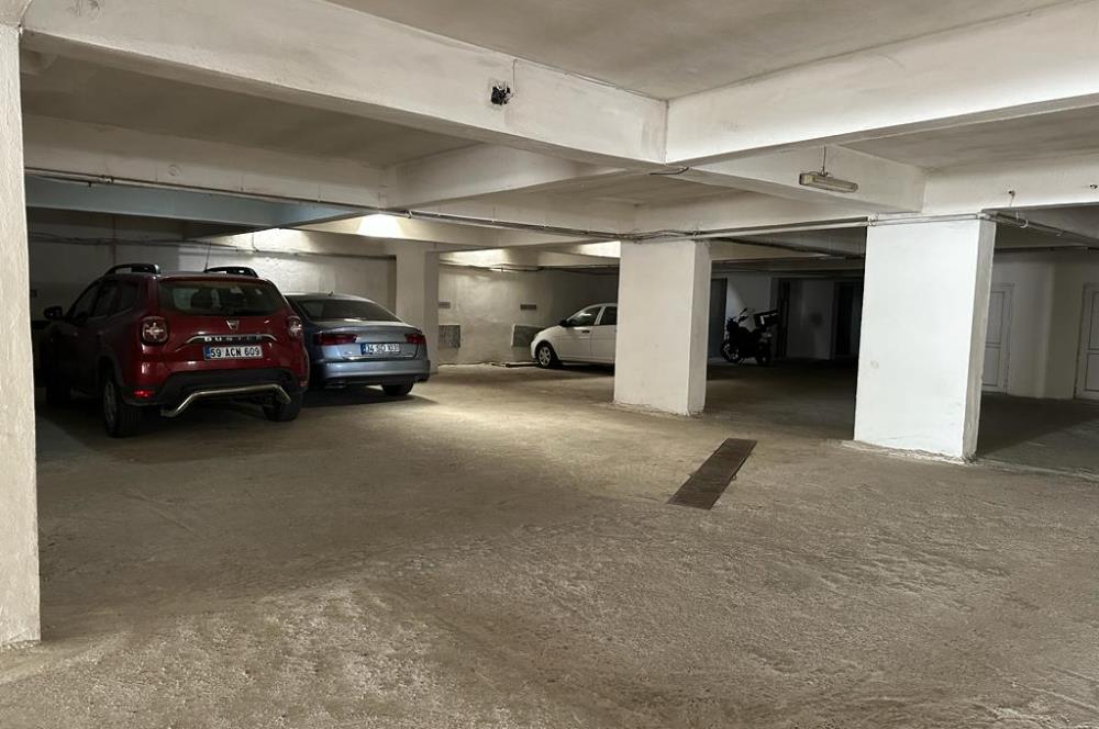 Teraslı Manzaralı Çift Girişli Dubleks Kapalı Otoparklı Satılık 5+2 Daire