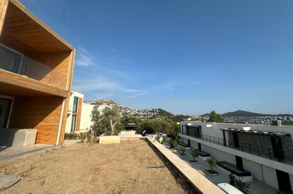 BODRUM GÜMÜŞLÜK PLAJLI İSKELELİ SOSYAL TESİSLİ SATILIK DAİRE