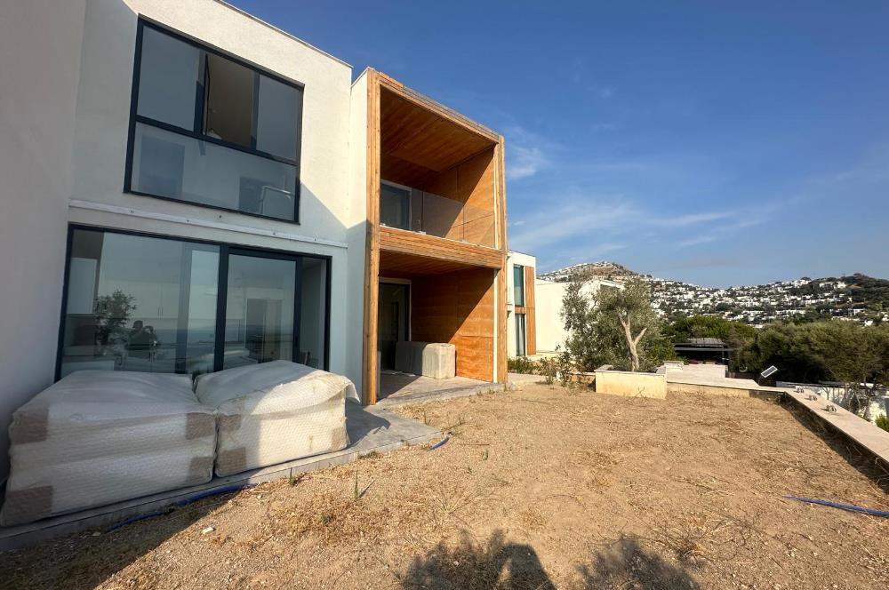 BODRUM GÜMÜŞLÜK PLAJLI İSKELELİ SOSYAL TESİSLİ SATILIK DAİRE