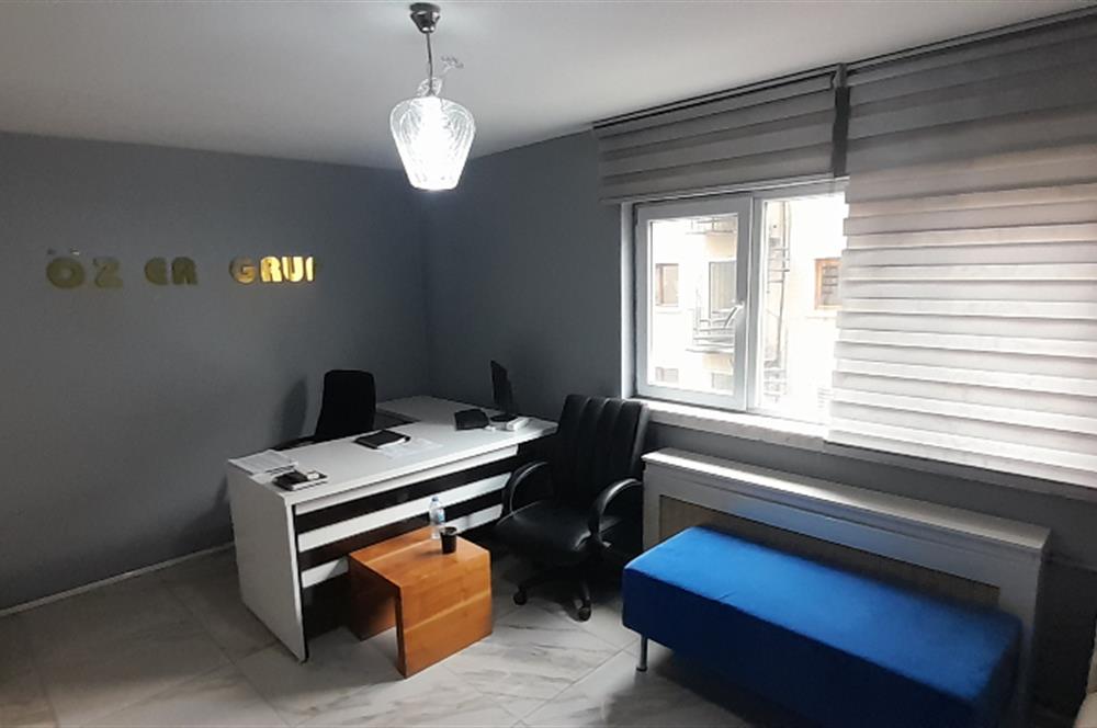 MİTHATPAŞA CADDESİNDE APAK İŞ HANINDA SATILIK 2+1 OFİS