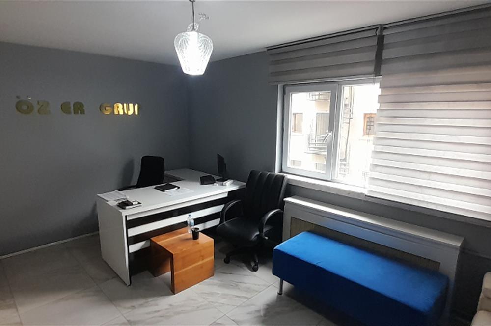 MİTHATPAŞA CADDESİNDE APAK İŞ HANINDA SATILIK 2+1 OFİS