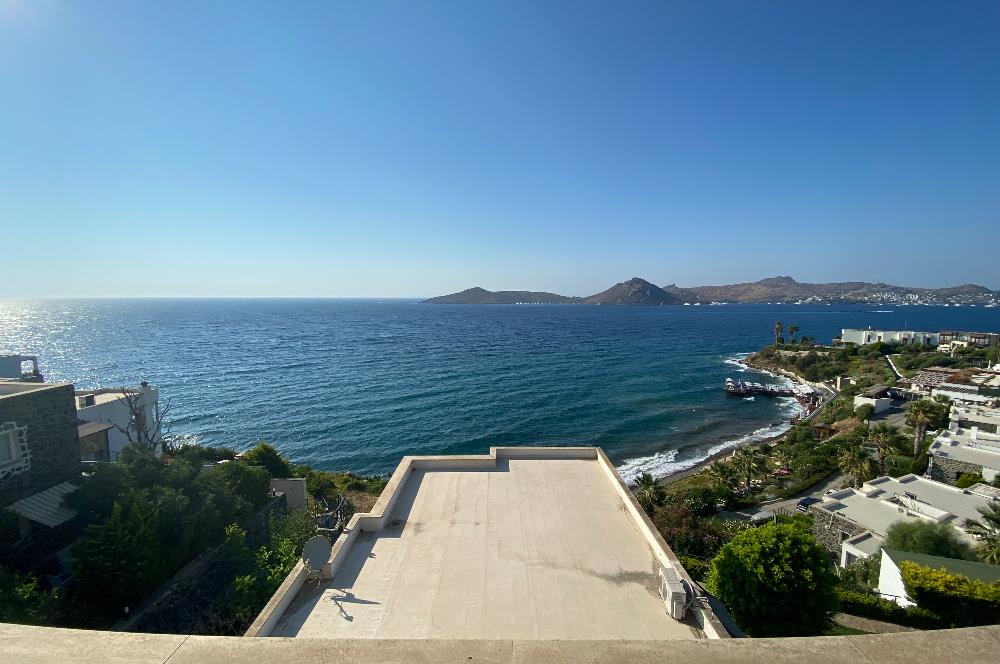 Panoramic Sea and Islands View Seafront Apartment in Prestigious Complex