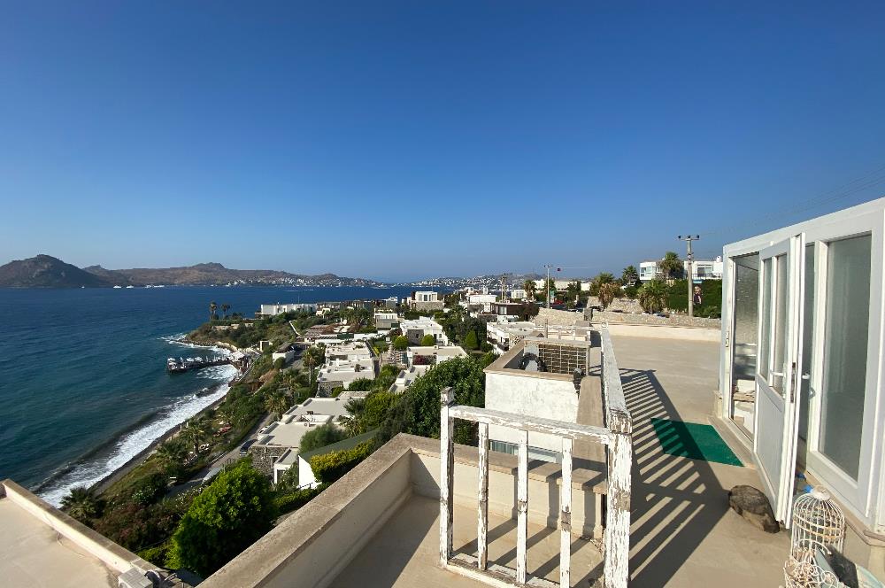 Panoramic Sea and Islands View Seafront Apartment in Prestigious Complex