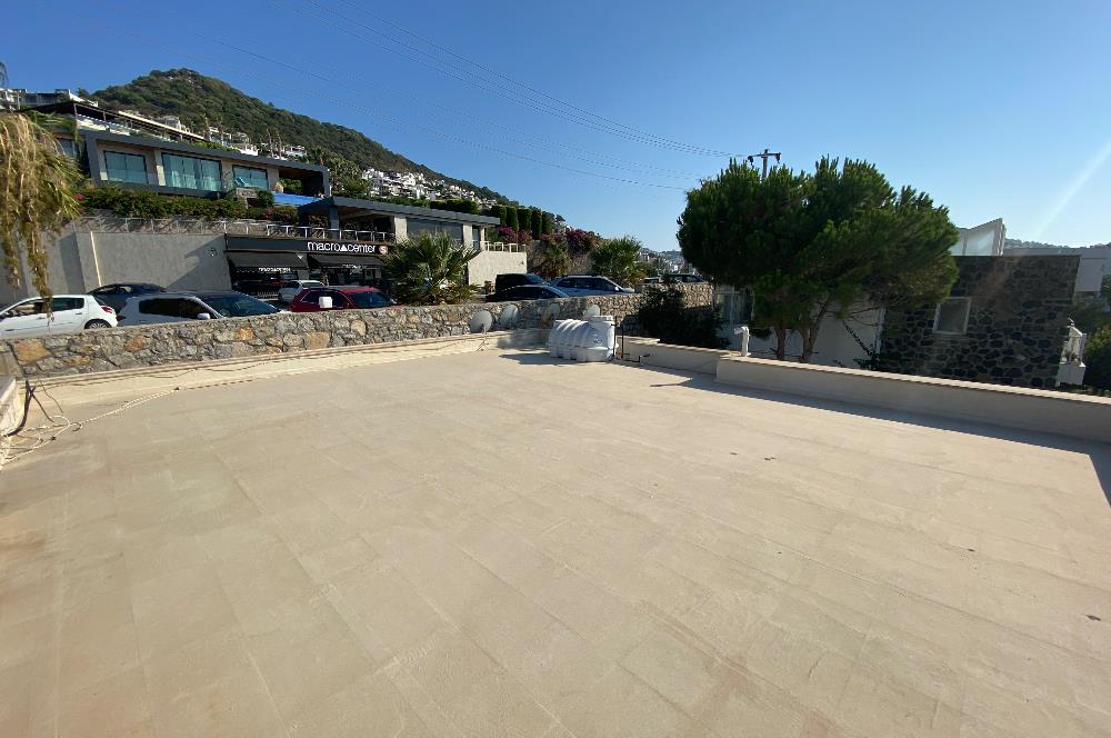 Panoramik Deniz ve Adalar Manzaralı Denize Sıfır Prestijli Site İçinde Daire