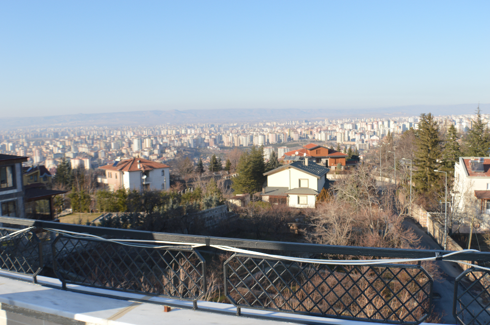 YUKARI TALAS'TA  ŞEHİR MANZARALI UYGUN FİYATLI SATILIK VİLLA