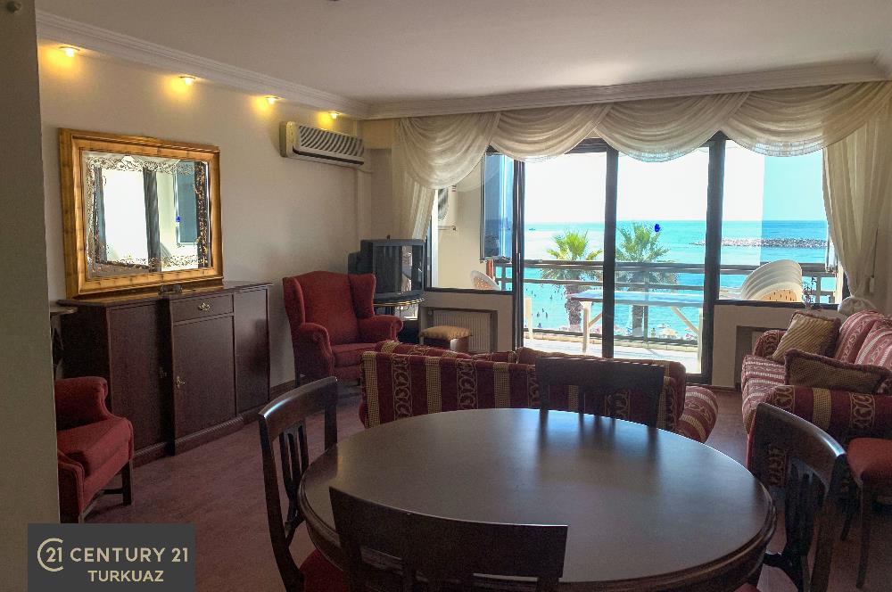 Kuşadası Marina da Muhteşem Deniz Manzaralı Satılık 2+1 Yalı Dairesi