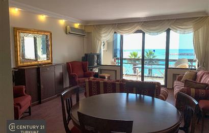 Kuşadası Marina da Muhteşem Deniz Manzaralı Satılık 2+1 Yalı Dairesi