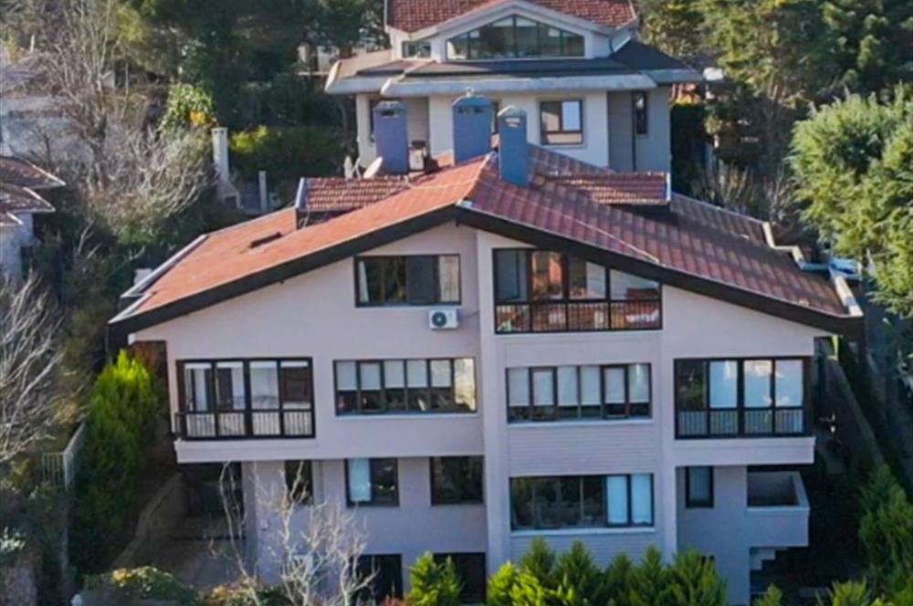 Emirgan da Boğaziçi ve köprü manzaralı muhteşem villa