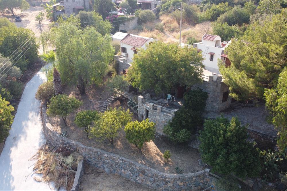 Bodrum Göltürkbükü 1.052 m² Arsa içinde Satılık Taş Villa