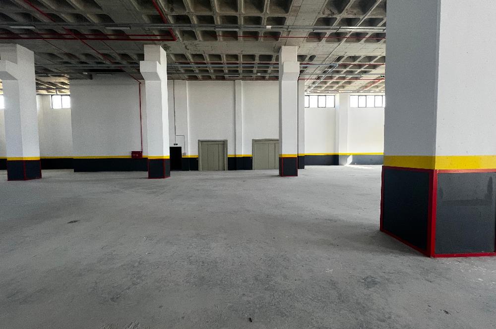 TESCOOP'TA TIR RAMPALI DEPO 2000m2 ANTREPO