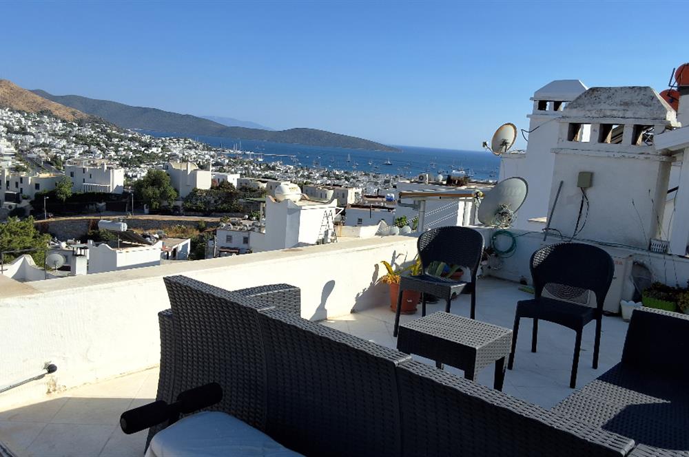 Bodrum Yokuşbaşı deniz ve kale manzaralı Satılık 2+1  Daire