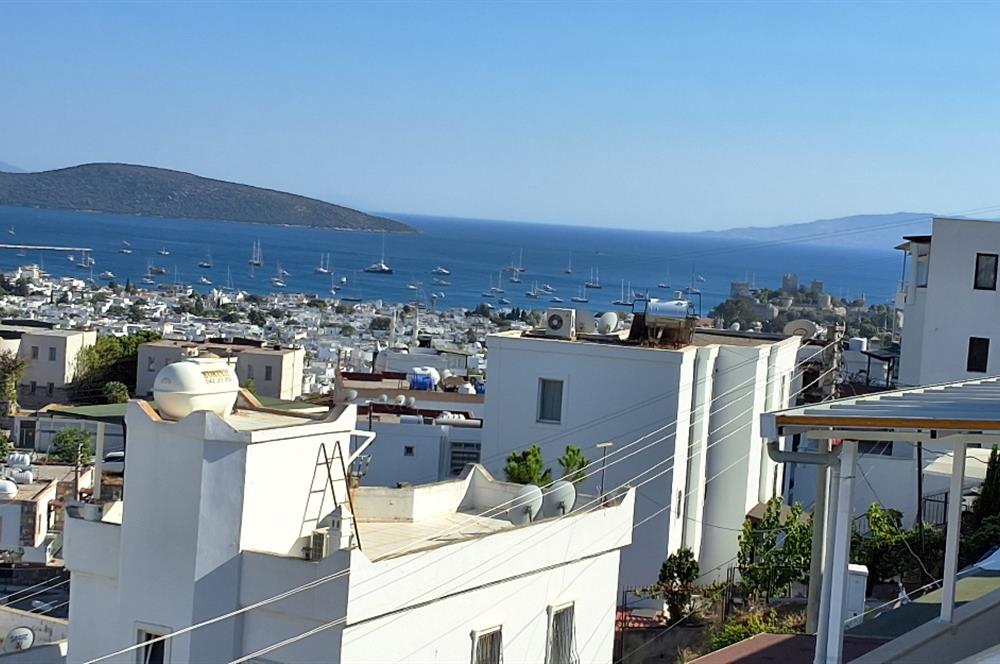 Bodrum Yokuşbaşı deniz ve kale manzaralı Satılık 2+1  Daire