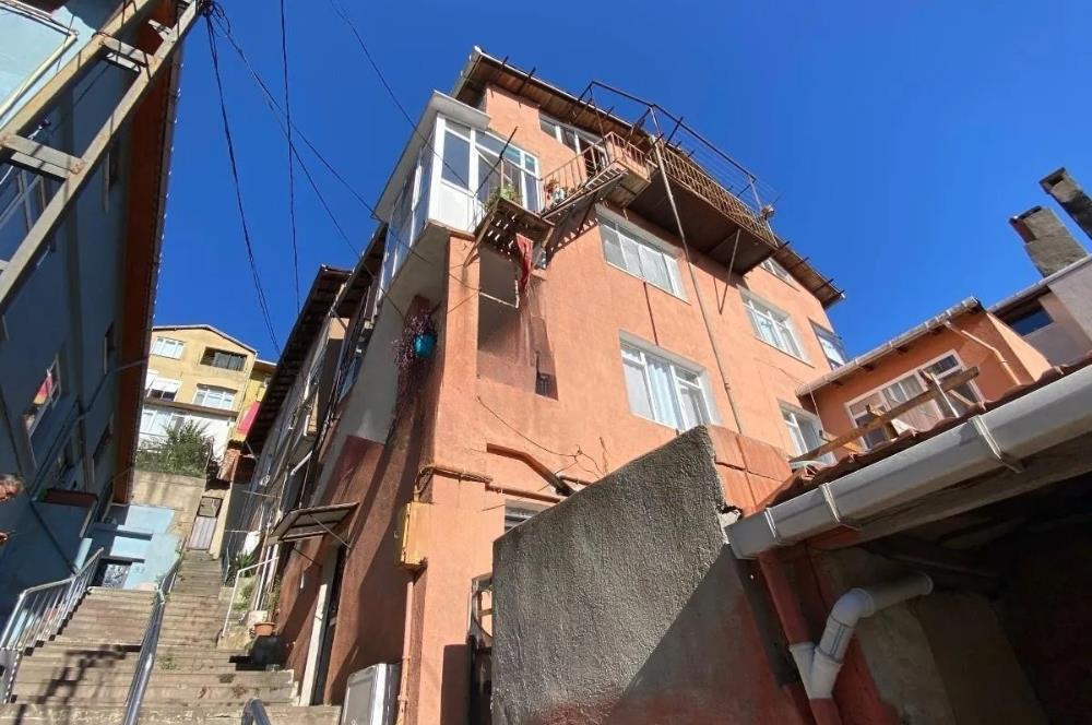 Four-Story Building in Beykoz, Tokatköy, Ortaçeşme