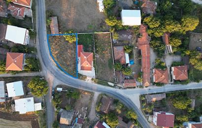 C21; EMİRALİ VILLAGE CORNER HOUSING+COMMERCIAL LAND FOR SALE FOR INVESTMENT