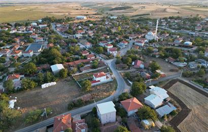 C21; EMİRALİ VILLAGE CORNER HOUSING+COMMERCIAL LAND FOR SALE FOR INVESTMENT