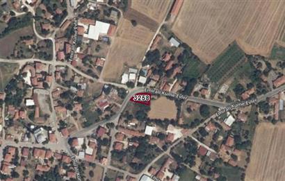 C21; EMİRALİ VILLAGE CORNER HOUSING+COMMERCIAL LAND FOR SALE FOR INVESTMENT