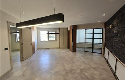 SALTAK CADDESİNDE 3+1 İÇİ TAMAMEN YAPILI SATILIK OFİS