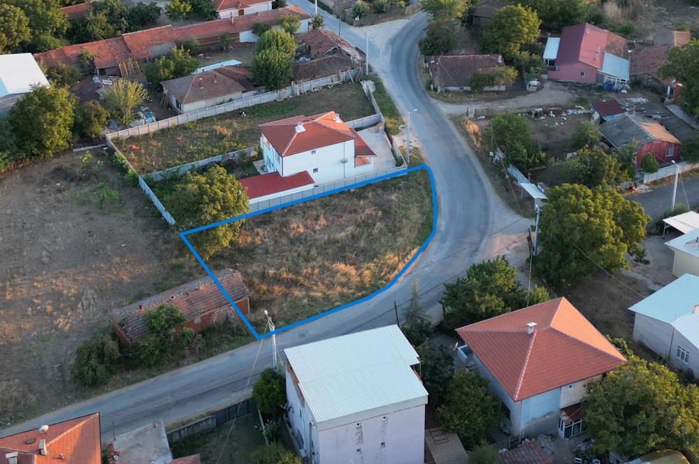 C21; EMİRALİ VILLAGE CORNER HOUSING+COMMERCIAL LAND FOR SALE FOR INVESTMENT