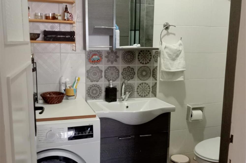 KOŞUYOLU'NDA YATIRIMLIK İÇİ YENİLENMİŞ 3+1 ARAKAT SATILIK DAİRE