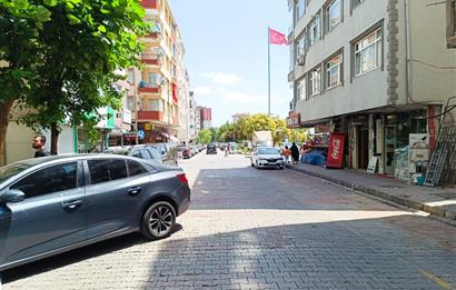 C21 Efkan Baştürkten Güngören Haznedarda Satılık 140M2 Dükkan